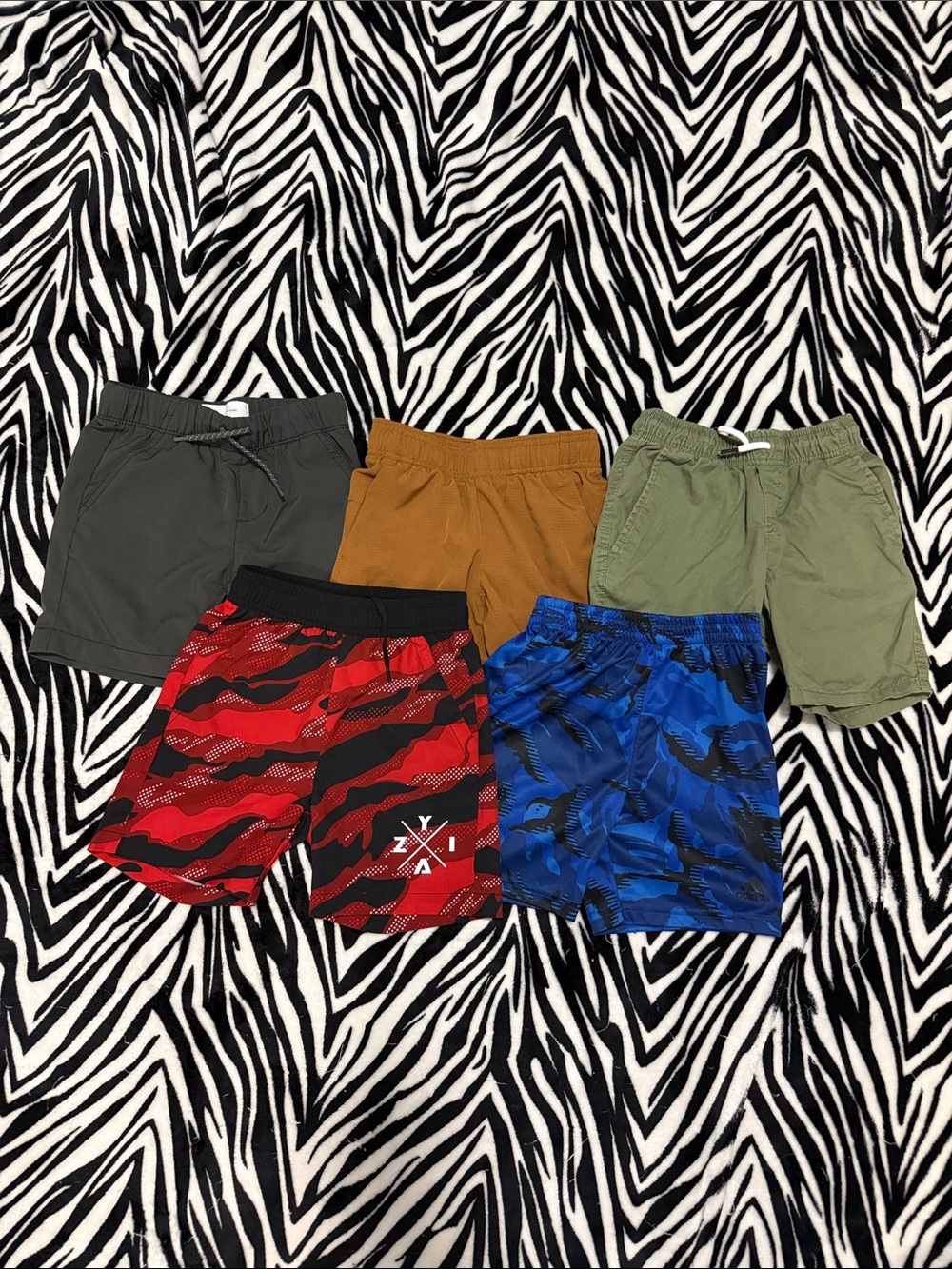 Like New! 5 pairs boys 4/5 shorts
